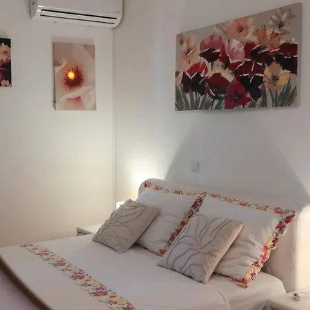 In アパート マカルスカ